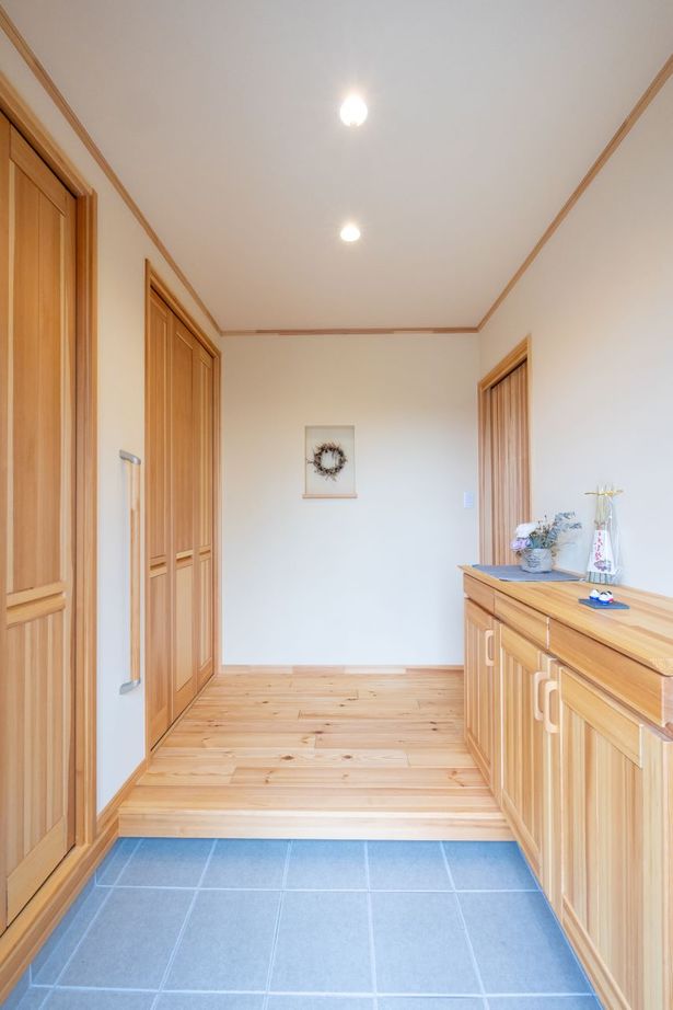 アサヒ開発 【滋賀県｜平屋風｜間取り図あり】無垢の木の床や塗り壁、木組みの天井の、木に癒される山小屋のような家の建築実例画像10