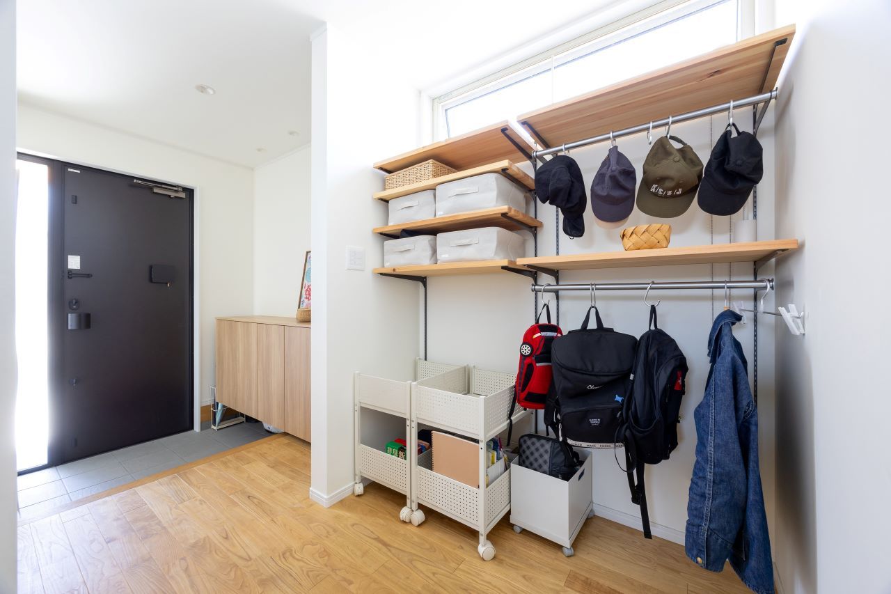 アサヒ開発 【草津市｜子育て｜間取り図あり】窓の位置やドアの高さを徹底吟味。視線が抜ける、開放的な家の建築実例画像5