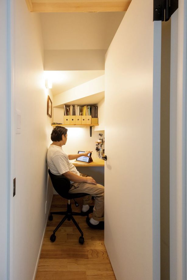 アサヒ開発 【草津市｜子育て｜間取り図あり】窓の位置やドアの高さを徹底吟味。視線が抜ける、開放的な家の建築実例画像7