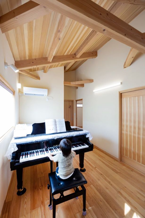 アサヒ開発 【滋賀県栗東市｜平屋風｜間取り図あり】自然素材たっぷり！のびのびと子育てができる、開放的な住まいの建築実例画像14