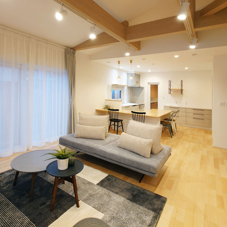 ササキハウス 【東根市/単世帯/間取り図有/平屋/ロフト】ランドリールームのある平屋邸宅の建築実例画像2