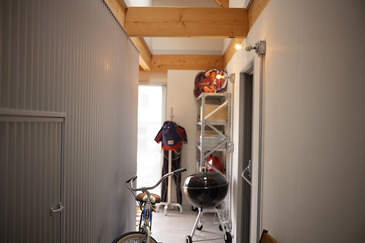 ナカミチホーム 【3000万円台/間取り図有/29坪】まるでログハウス。木のぬくもりに包まれた落ち着きのあるブリキの家の建築実例画像9