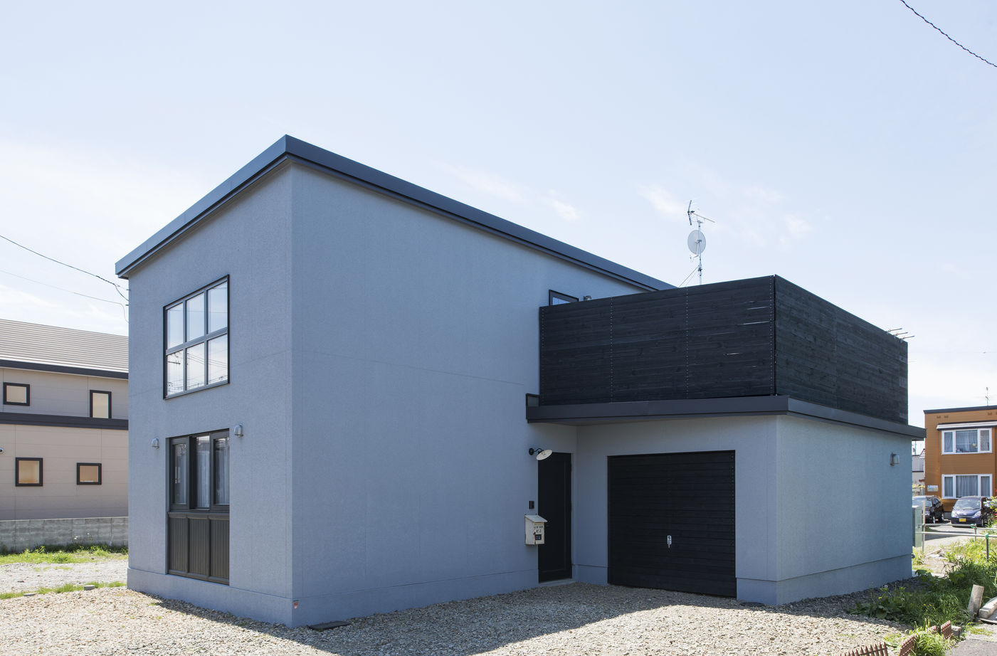 大元工務店 <札幌市/無垢材/吹抜>漆喰やレンガなど多彩な素材を活かし、ビンテージ家具が似合うこだわりの空間にの建築実例画像9