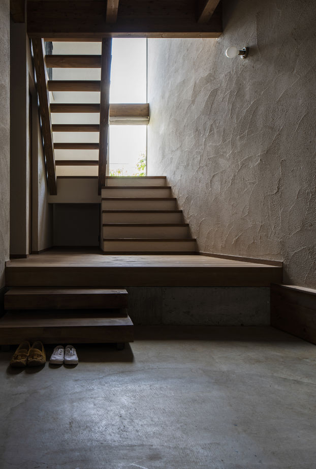 大元工務店 <札幌市/子ども3人/カーポート>夫婦の理想を叶え、旗竿地でも広がりを感じ、くつろげる空間に。の建築実例画像6