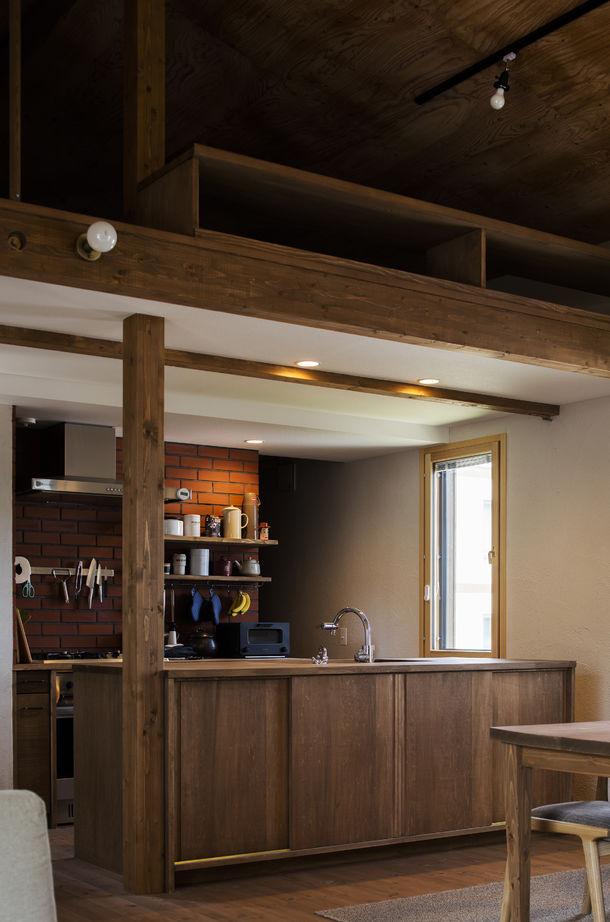 大元工務店 <札幌市/子ども3人/カーポート>夫婦の理想を叶え、旗竿地でも広がりを感じ、くつろげる空間に。の建築実例画像9