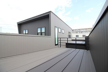 とやまアイホーム 【富山市・4LDK・高気密高断熱】プライバシーに配慮した中庭のある明るい家。回遊動線のよい家事ラク間取りの建築実例画像10