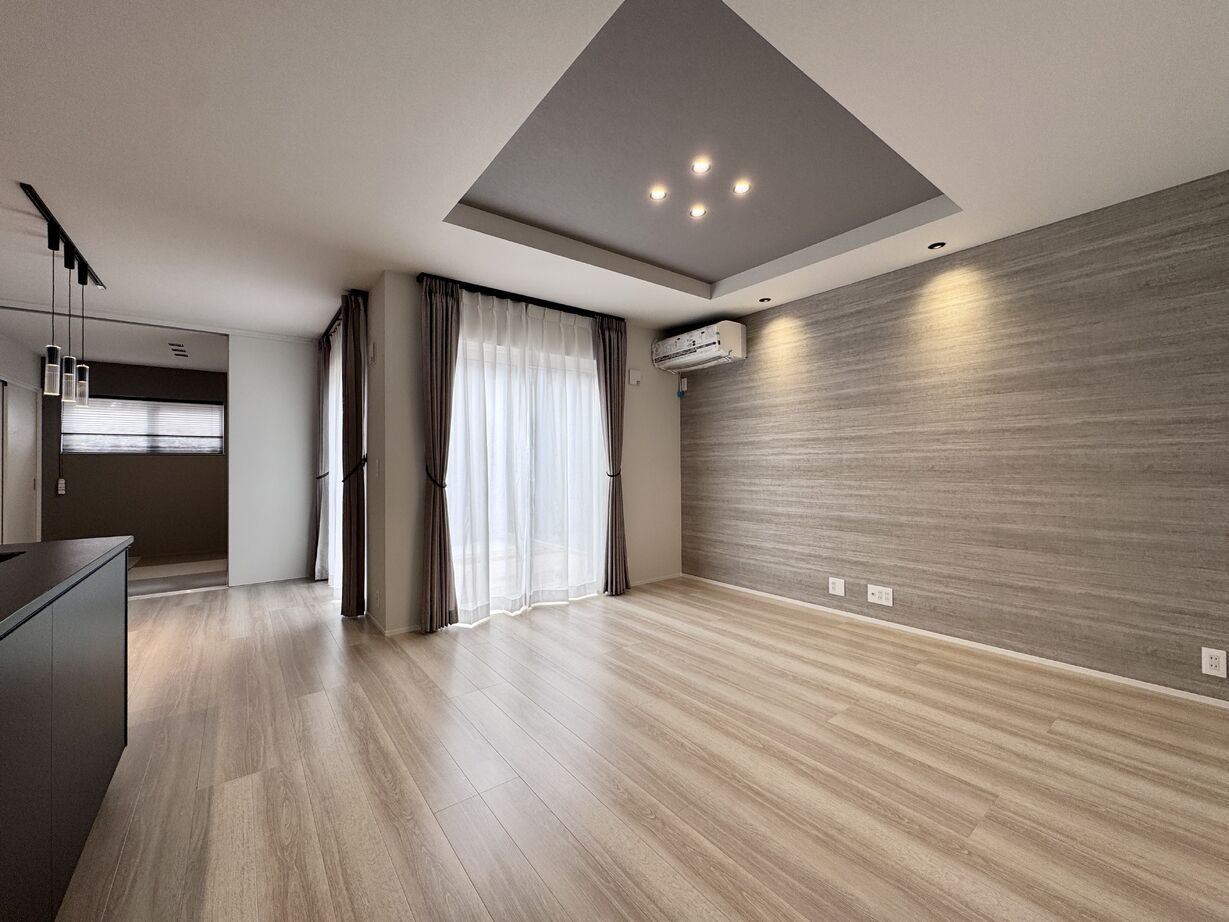 とやまアイホーム 洗練された上質な空間　【ホテルライク】　おしゃれにも回遊動線にもこだわったハイクラスな家の建築実例画像2