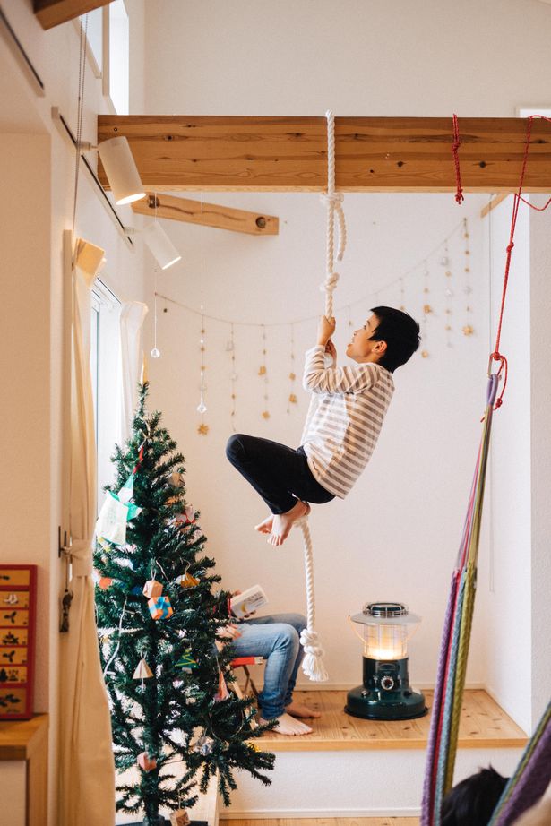 スタジオCoCo-Li 一級建築士事務所 【4000万円台/40坪台/間取り/バルコニー】秘密基地のような小屋裏、家庭菜園とみんなが楽しめる二世帯住宅の建築実例画像3