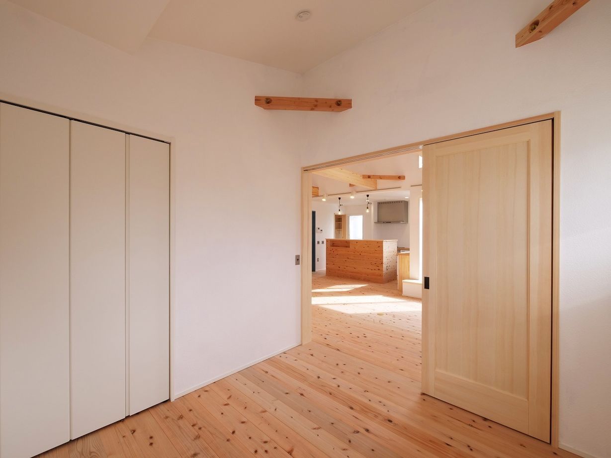 スタジオCoCo-Li 一級建築士事務所 【4000万円台/40坪台/間取り/バルコニー】秘密基地のような小屋裏、家庭菜園とみんなが楽しめる二世帯住宅の建築実例画像12