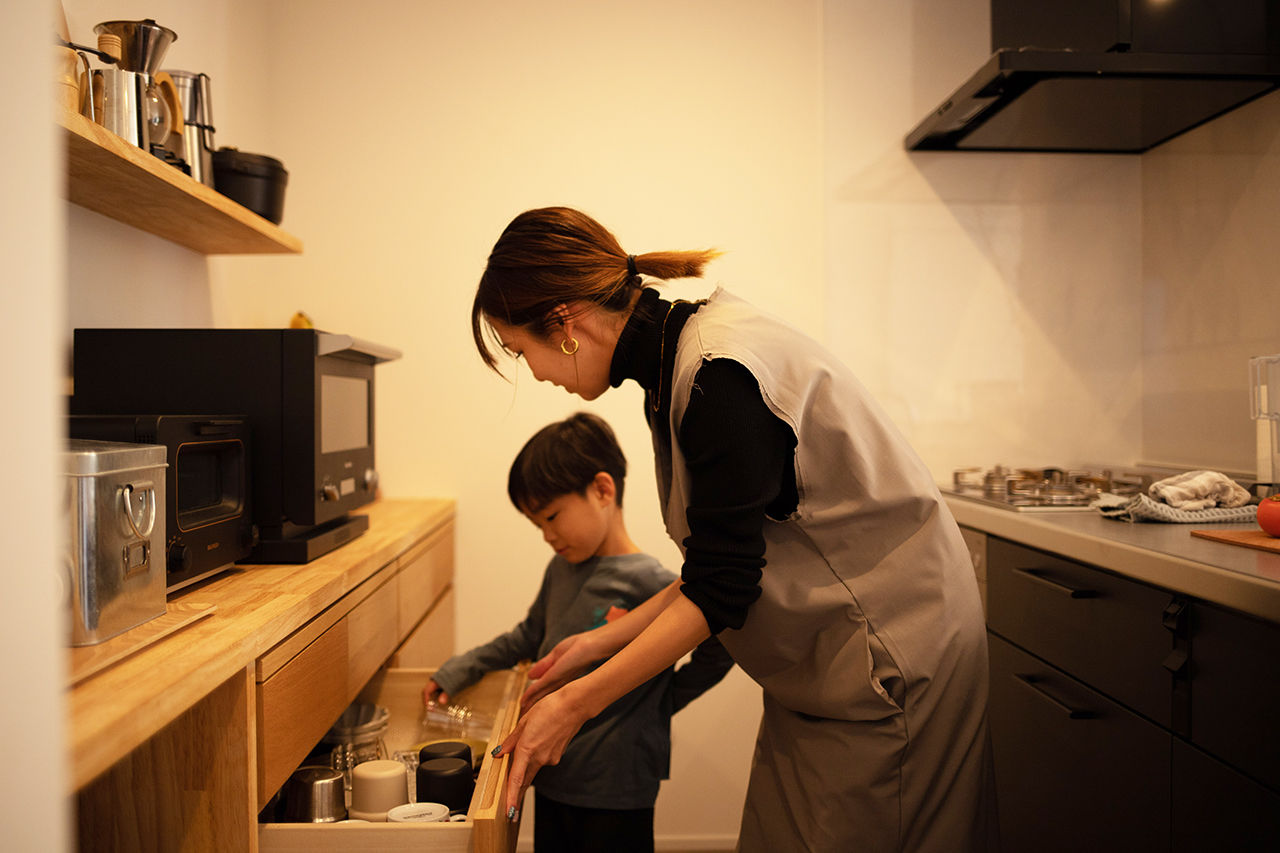 スタジオCoCo-Li 一級建築士事務所 【2430万円/30坪/店舗併用】サロンや趣味、子供の遊び場と多目的な土間。家族の居場所がいっぱいある暮らしの建築実例画像5