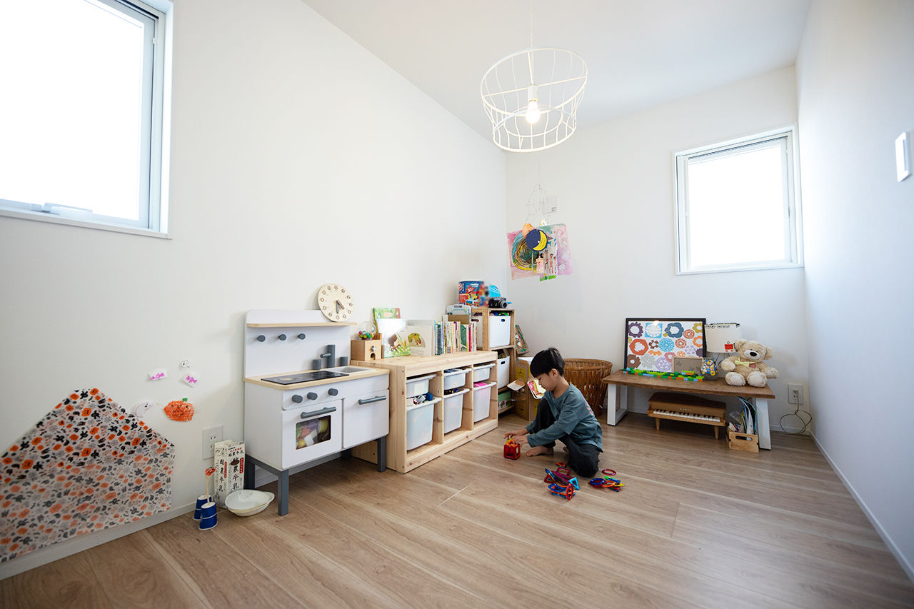 スタジオCoCo-Li 一級建築士事務所 【2430万円/30坪/店舗併用】サロンや趣味、子供の遊び場と多目的な土間。家族の居場所がいっぱいある暮らしの建築実例画像7