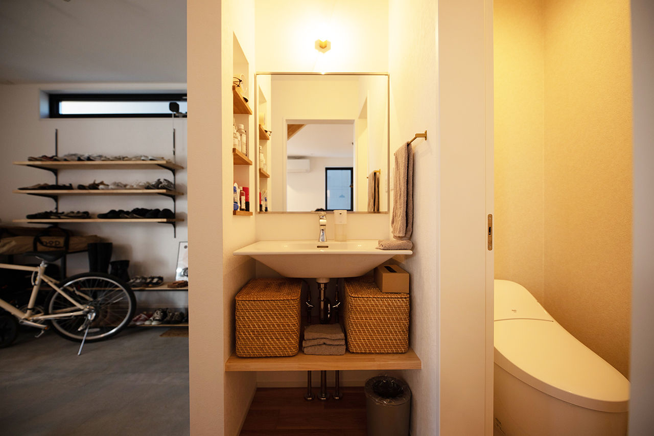 スタジオCoCo-Li 一級建築士事務所 【2430万円/30坪/店舗併用】サロンや趣味、子供の遊び場と多目的な土間。家族の居場所がいっぱいある暮らしの建築実例画像10