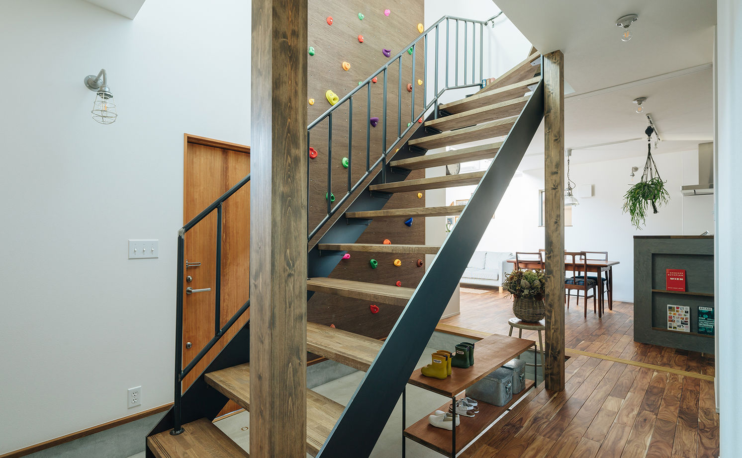 ATELIER YI:HAUS (アトリエイハウズ ） 【2000万円台/広い土間/間取り図有】20代夫婦がライフプランを立てて決意。土地探しから始めて理想の家をの建築実例画像2