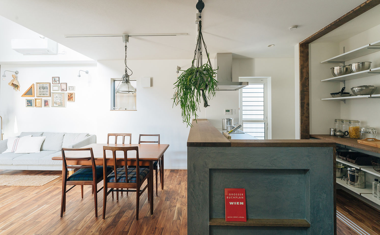 ATELIER YI:HAUS (アトリエイハウズ ） 【2000万円台/広い土間/間取り図有】20代夫婦がライフプランを立てて決意。土地探しから始めて理想の家をの建築実例画像6