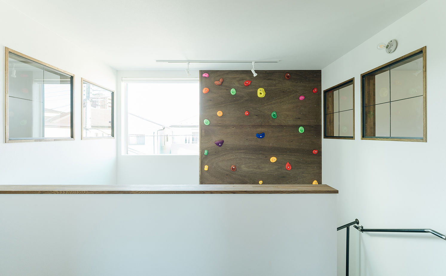 ATELIER YI:HAUS (アトリエイハウズ ） 【2000万円台/広い土間/間取り図有】20代夫婦がライフプランを立てて決意。土地探しから始めて理想の家をの建築実例画像10