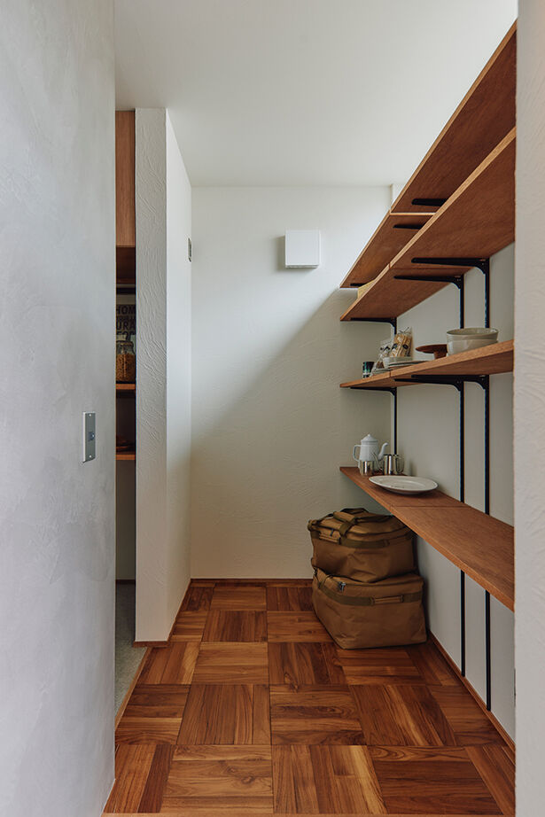 ATELIER YI:HAUS (アトリエイハウズ ） 【狭小地・パーケット・1階で完結】セカンドリビングのある家。メリハリをつけたプランで子育てを楽しむの建築実例画像5