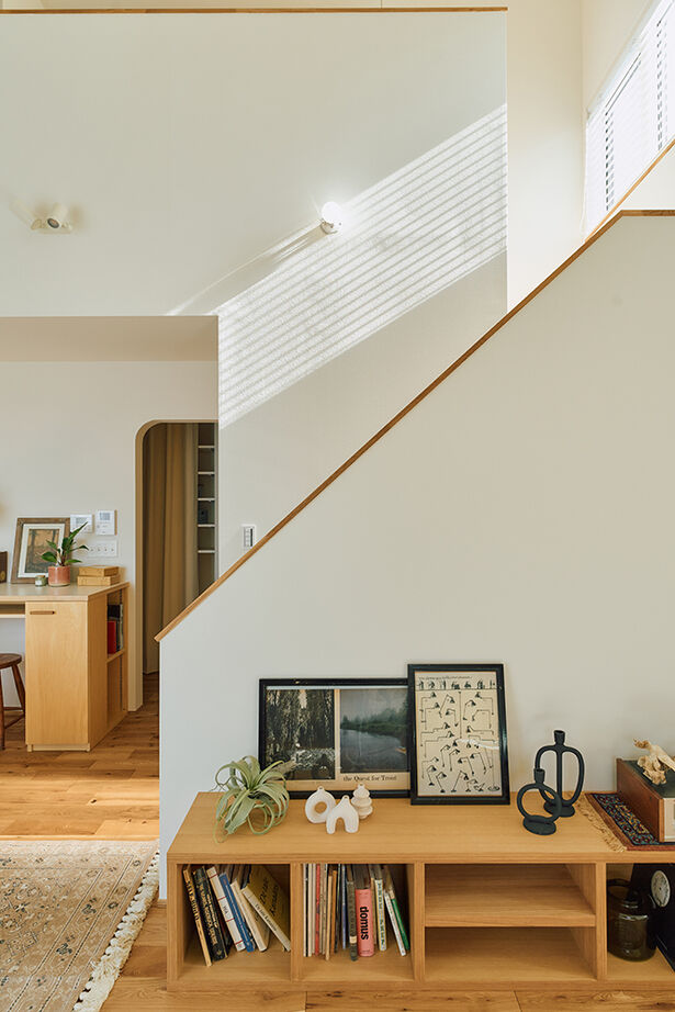 ATELIER YI:HAUS (アトリエイハウズ ） 【平屋風・吹き抜け・家事ラク】自然素材の空間に光がたっぷり。造作で好きなデザインも使い勝手も叶えたの建築実例画像5