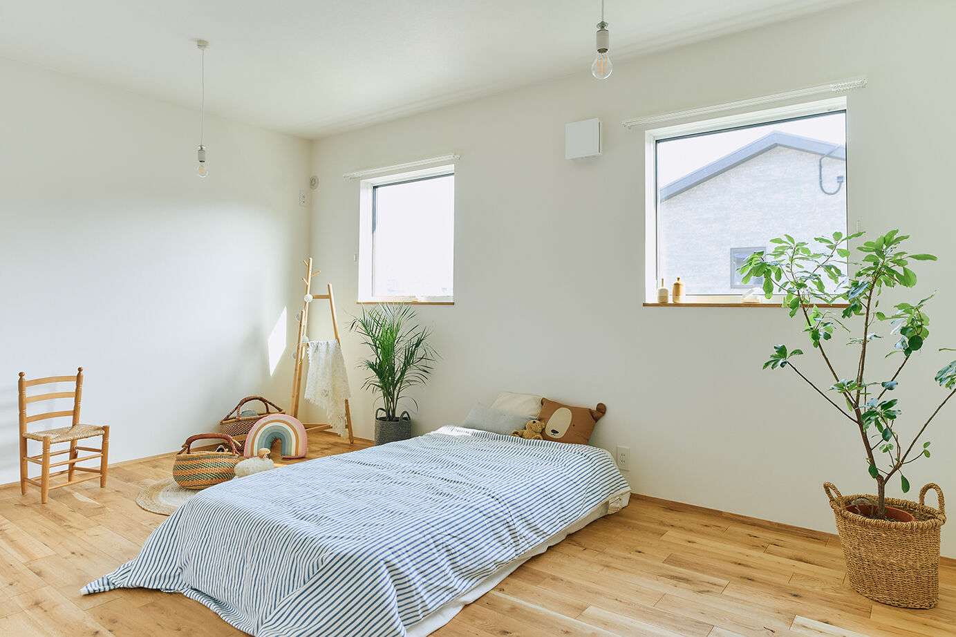 ATELIER YI:HAUS (アトリエイハウズ ） 【平屋風・吹き抜け・家事ラク】自然素材の空間に光がたっぷり。造作で好きなデザインも使い勝手も叶えたの建築実例画像18