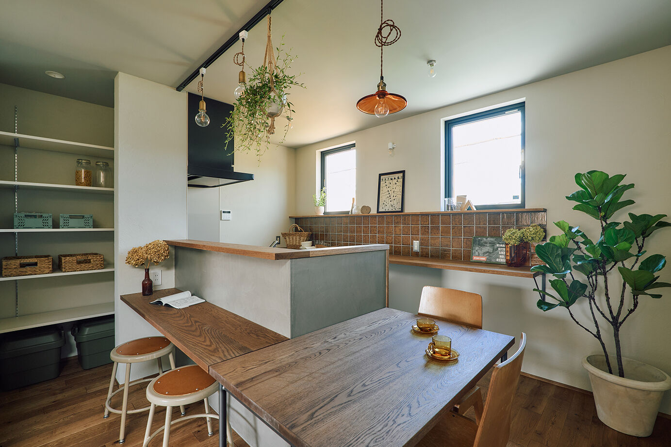 ATELIER YI:HAUS (アトリエイハウズ ） 【狭小地／3階建て／2階LDK】難条件を見事に克服。「好き」を詰め込み、家事ラクや楽しい子育ても叶えたの建築実例画像2