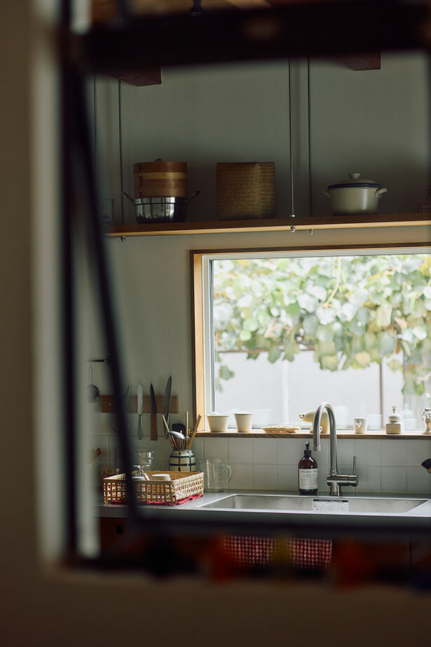 ATELIER YI:HAUS (アトリエイハウズ ） 【平屋／高天井／パーケット】オーダーキッチンや「魅せる」パントリーなど、暮らしの楽しさを形にした家の建築実例画像12