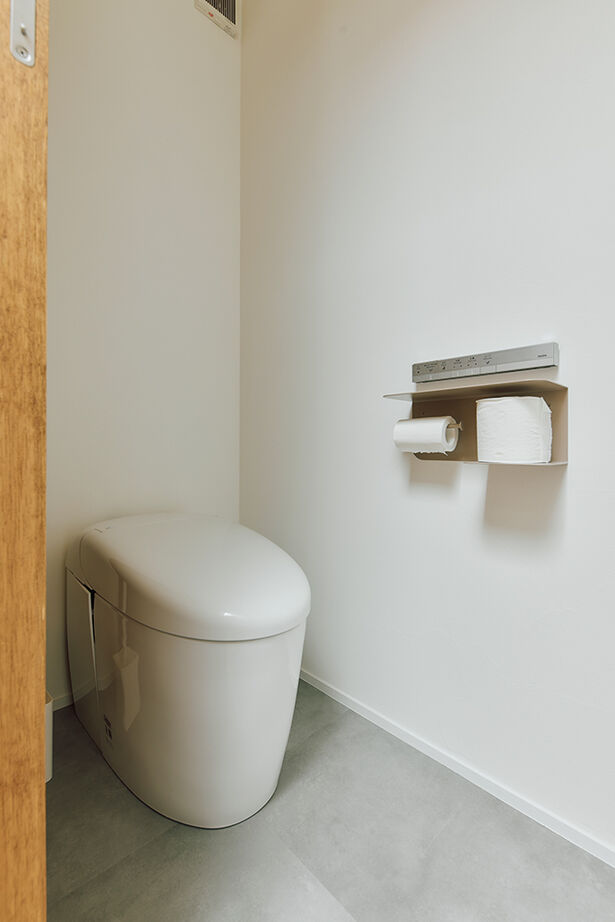 ATELIER YI:HAUS (アトリエイハウズ ） 【平屋／高天井／パーケット】オーダーキッチンや「魅せる」パントリーなど、暮らしの楽しさを形にした家の建築実例画像17