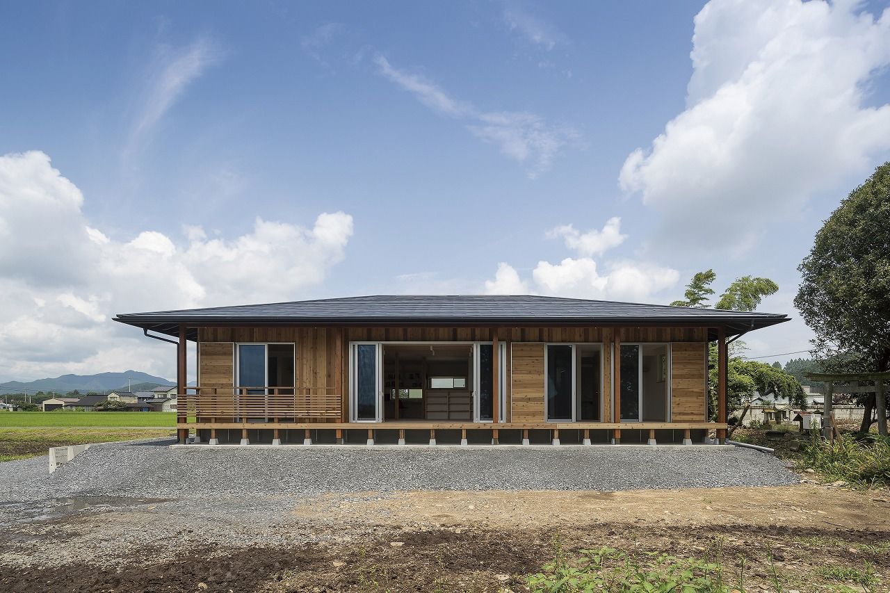 フジコーポレーション 【間取り図あり/3LDK】全居室がウッドデッキにつながる自然素材の平屋の建築実例画像3