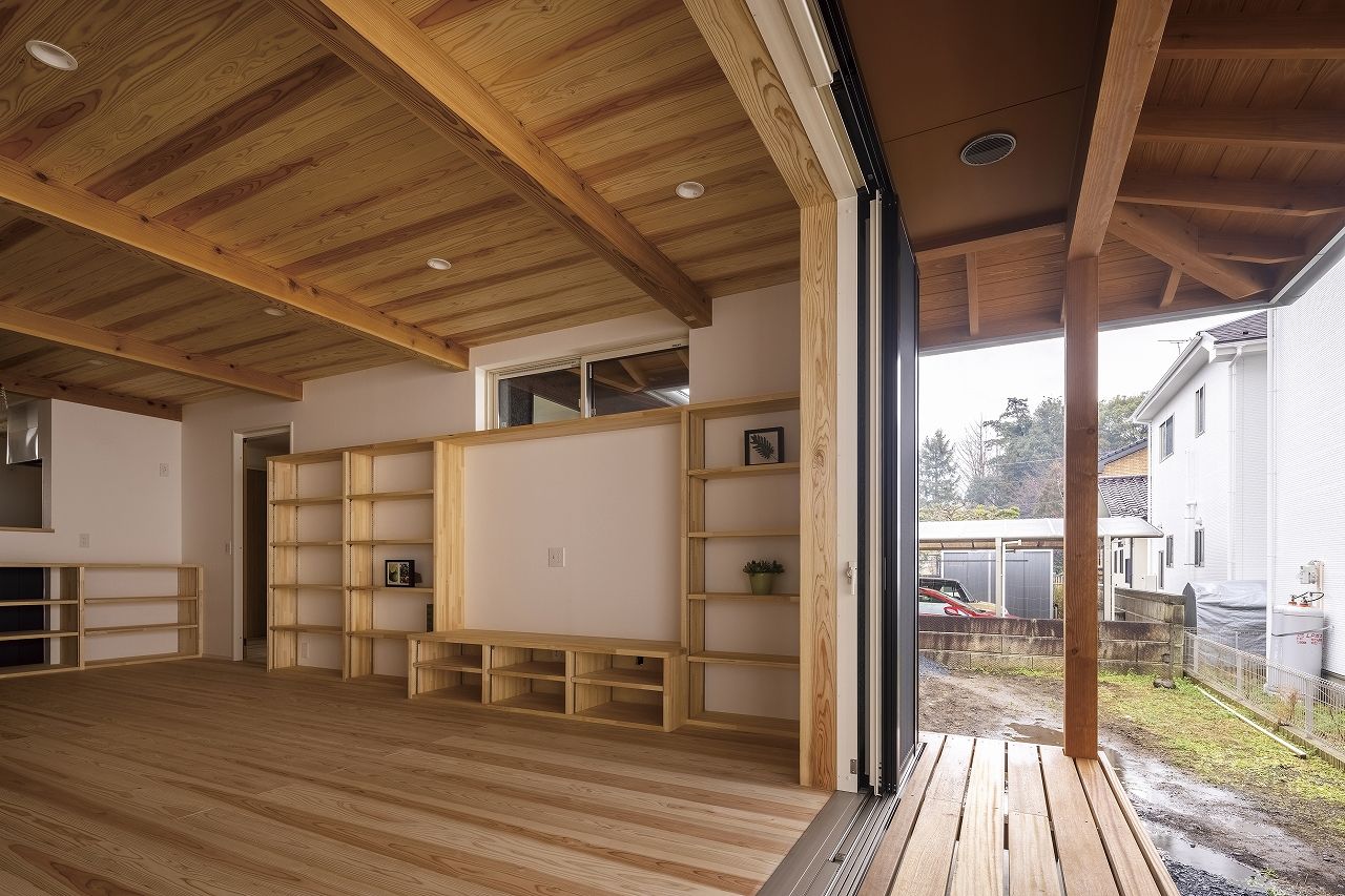 フジコーポレーション 【2LDK間取り図あり/ウッドデッキ】センスの高い設計で「個」を描く。風光と木の調和で魅せる癒しの家の建築実例画像5