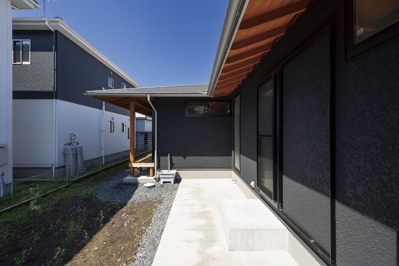 フジコーポレーション 【2LDK間取り図あり/ウッドデッキ】センスの高い設計で「個」を描く。風光と木の調和で魅せる癒しの家の建築実例画像10