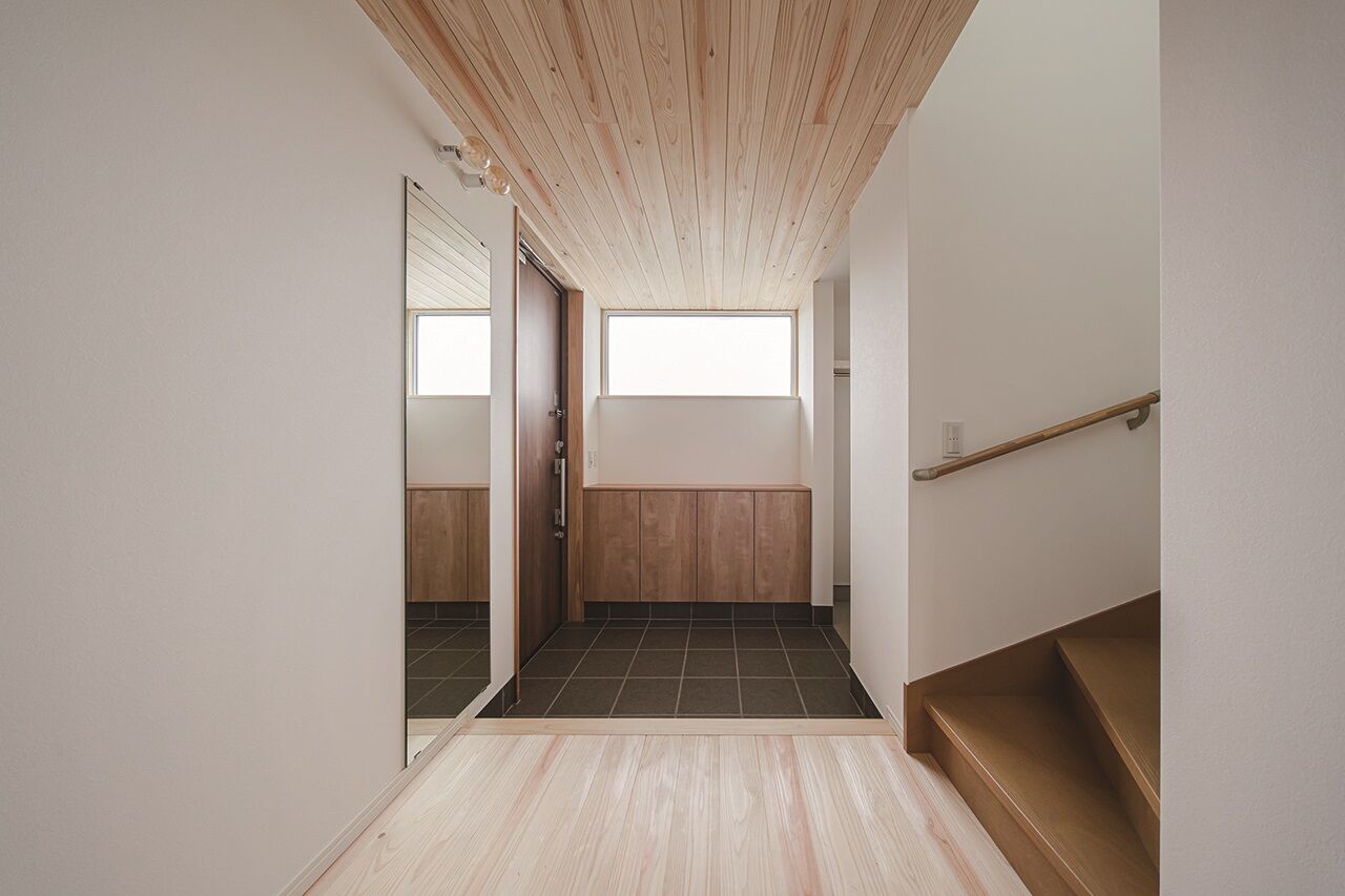 フジコーポレーション 【間取り図有／ウッドデッキ】この美しさ、計算通り。天井の高低差が生み出す光の大空間の建築実例画像8