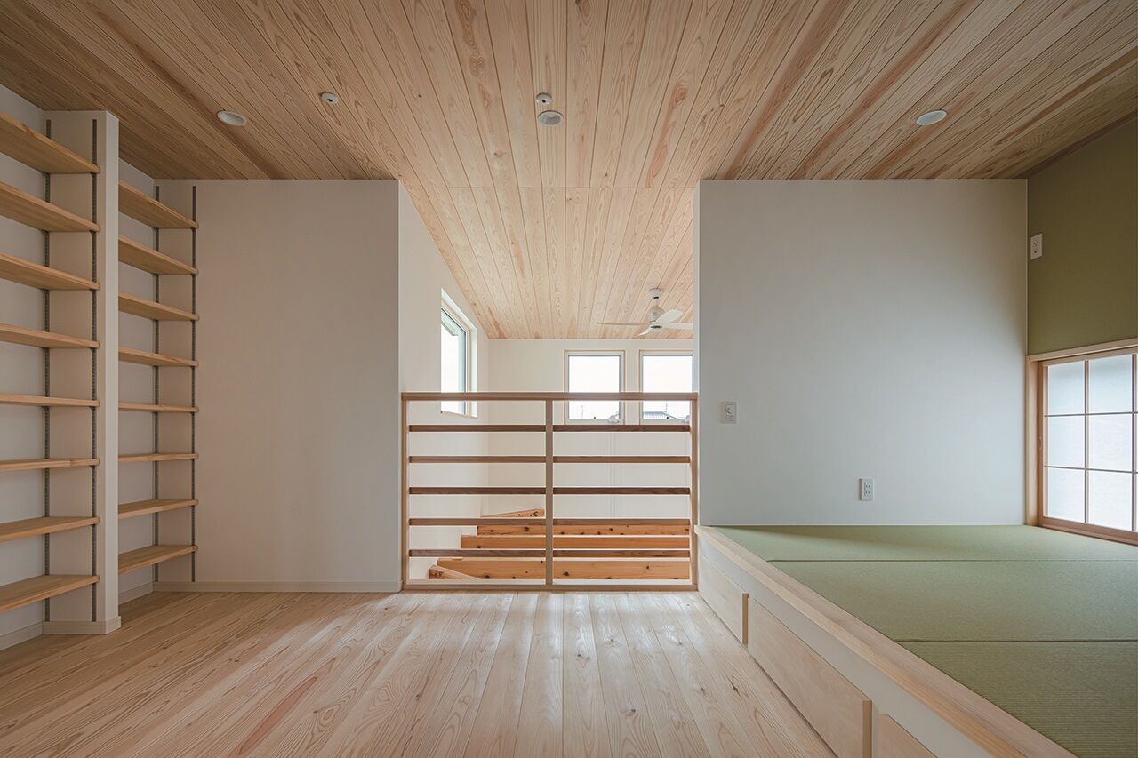 フジコーポレーション 【間取り図有／ウッドデッキ】この美しさ、計算通り。天井の高低差が生み出す光の大空間の建築実例画像10