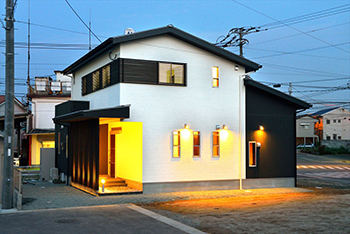 Lib Work 【2000万円台前半／勾配天井／中庭】懐かしくも新しい和モダンの、大人も楽しめる粋な住まいの建築実例画像2