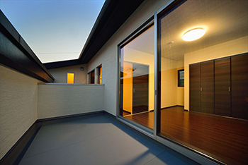 Lib Work 【2000万円台前半／勾配天井／中庭】懐かしくも新しい和モダンの、大人も楽しめる粋な住まいの建築実例画像9