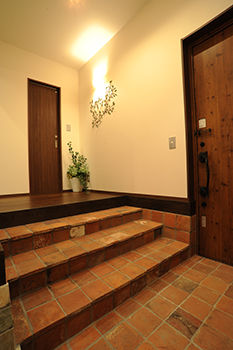 Lib Work 【2000万円台前半／吹き抜け／スケルトン階段/ビルトインガレージ】木のナチュラル感が優しく調和の建築実例画像3