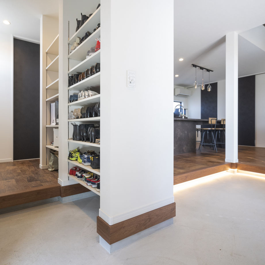 Lib Work 【2000万円台前半／平屋／4LDK】 大空間のLDKを中心に個室を配した、シックでおしゃれな平屋の建築実例画像9