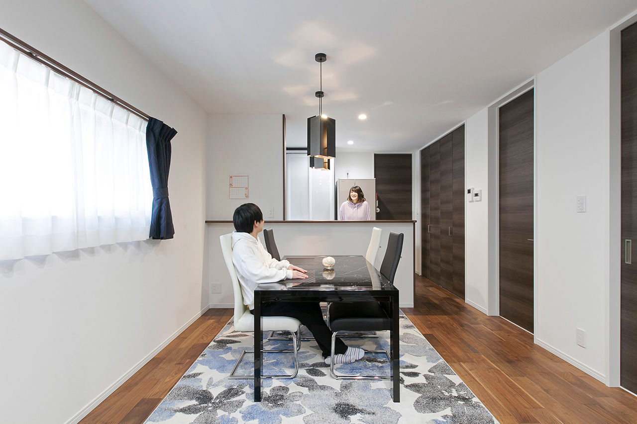 Lib Work 【2000万円台前半／キューブ型/平屋/3LDK/間取り図あり】広々リビングが主役！間取りの工夫で収納も充実の建築実例画像2