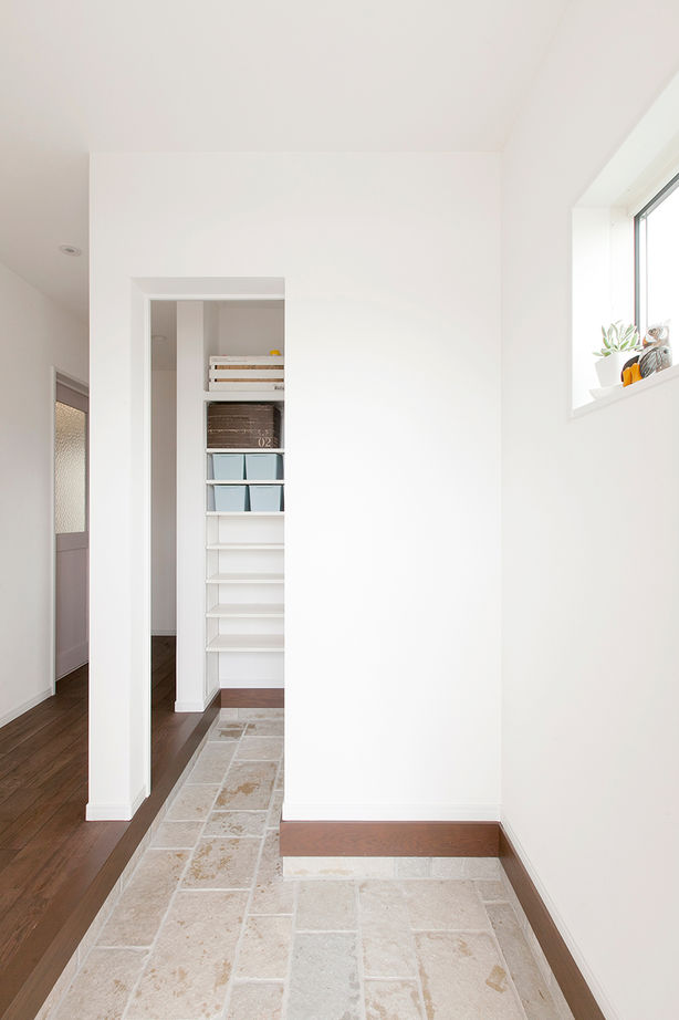 Lib Work 【1000万円台後半／平屋/子ども2人】デザインウォールや照明など、すべてに『好き』を盛り込んだ可愛い平屋の建築実例画像6