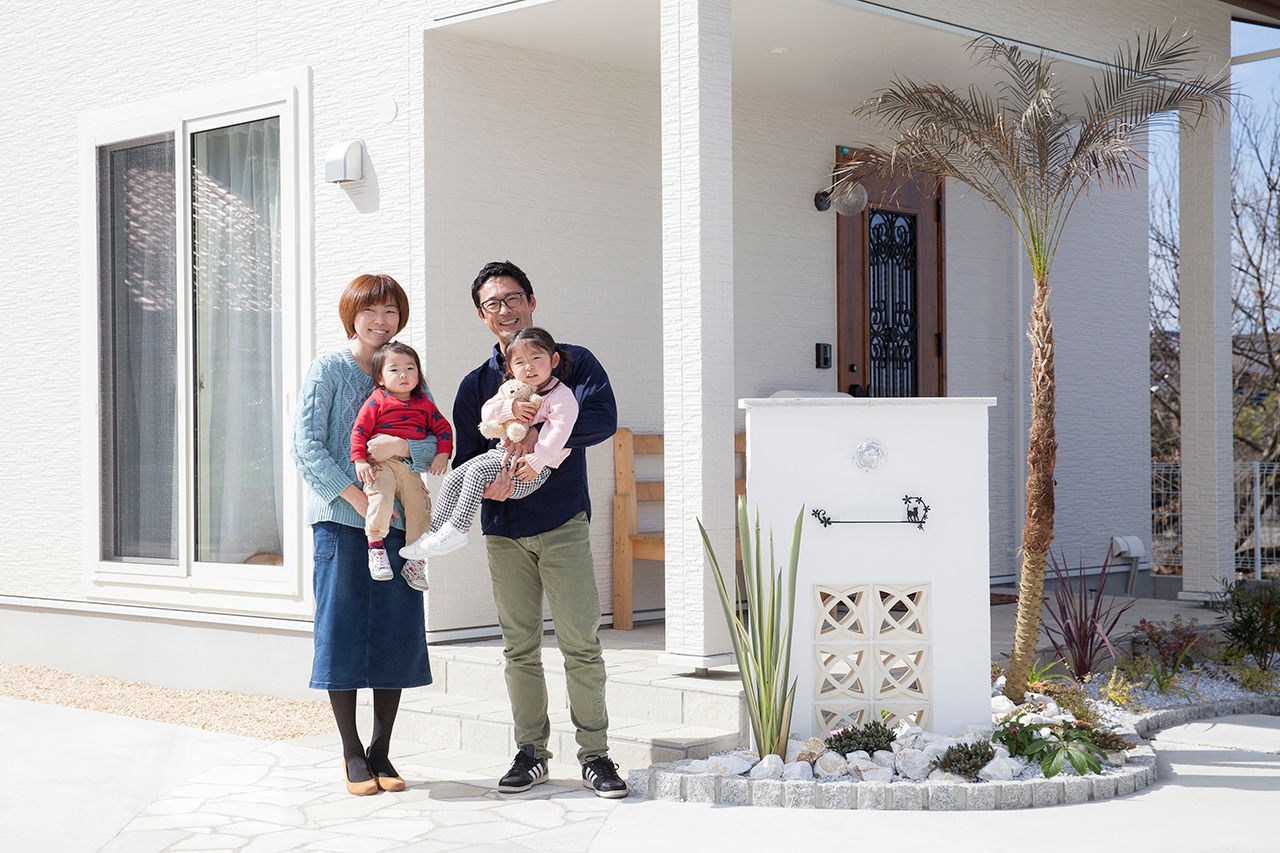 Lib Work 【2000万円台後半/カリフォルニアスタイル/子ども2人/熊本】極力壁をなくした開放感あるリビングのある家の建築実例画像6