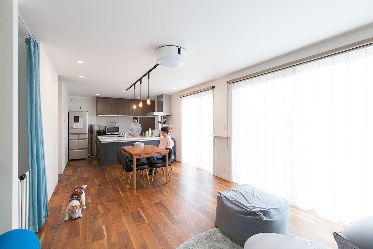 Lib Work 【2000～2499万円／2LDK】スキップフロアで空間を上手く活用。開放感たっぷりで、友人を招きたくなる家の建築実例画像2