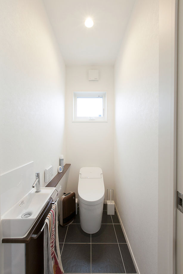 Lib Work 【2000～2499万円／2LDK】スキップフロアで空間を上手く活用。開放感たっぷりで、友人を招きたくなる家の建築実例画像10