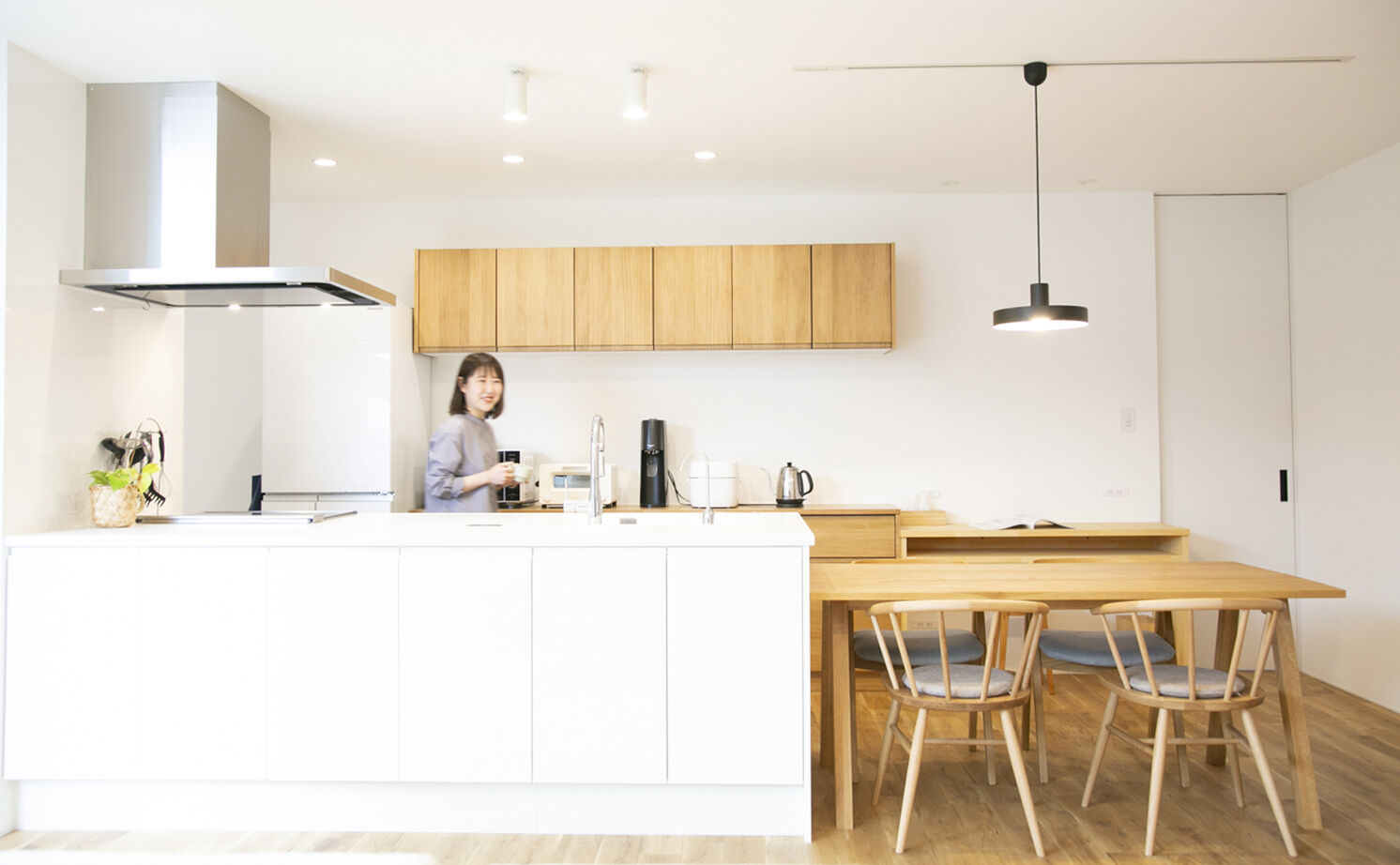 Lib Work 【平屋・3LDK・間取り図・パントリー】効率的な動線を追求し、毎日の暮らしやすさと細部まで「好き」を実現の建築実例画像2