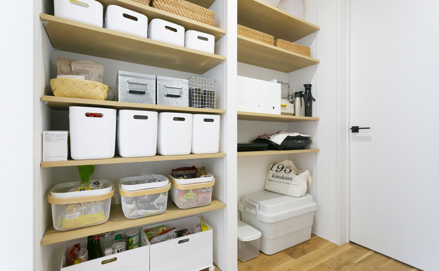 Lib Work 【平屋・3LDK・間取り図・パントリー】効率的な動線を追求し、毎日の暮らしやすさと細部まで「好き」を実現の建築実例画像4