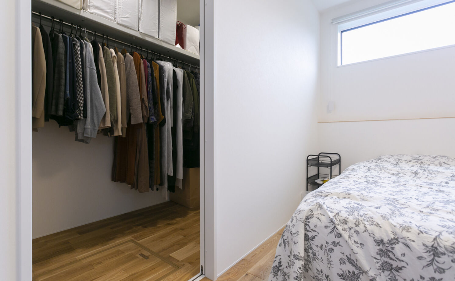 Lib Work 【平屋・3LDK・間取り図・パントリー】効率的な動線を追求し、毎日の暮らしやすさと細部まで「好き」を実現の建築実例画像9