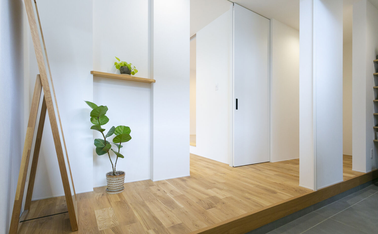 Lib Work 【平屋・3LDK・間取り図・パントリー】効率的な動線を追求し、毎日の暮らしやすさと細部まで「好き」を実現の建築実例画像15