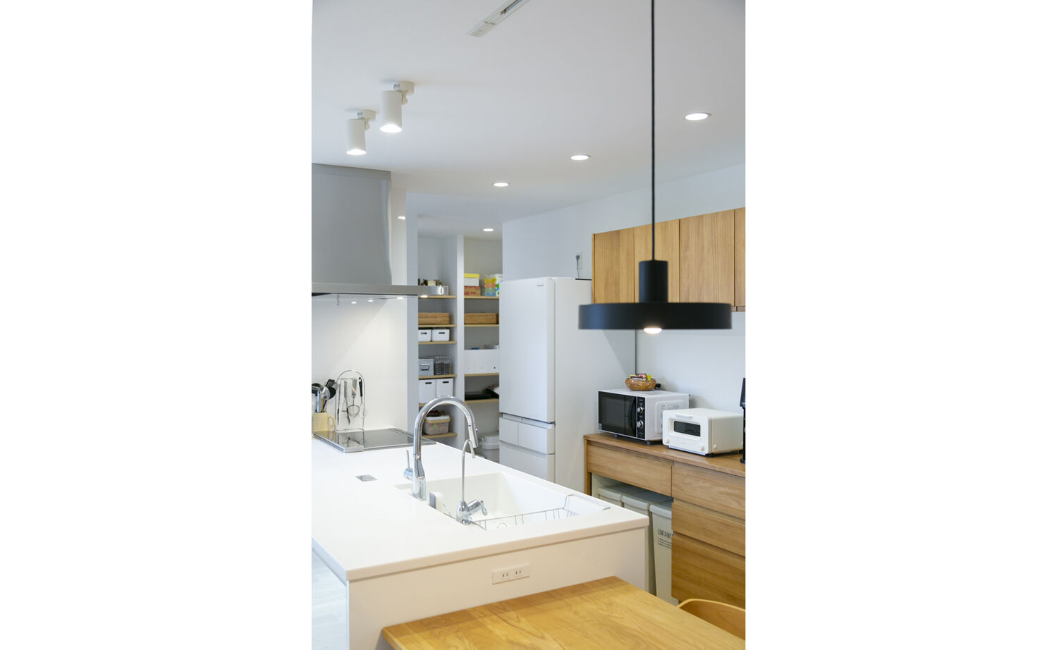 Lib Work 【平屋・3LDK・間取り図・パントリー】効率的な動線を追求し、毎日の暮らしやすさと細部まで「好き」を実現の建築実例画像16