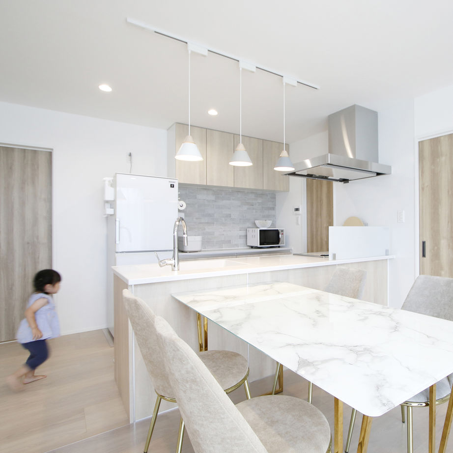 Lib Work 【2000万円台前半・平屋・2LDK・間取り図あり】開放感と統一感を大切に。好きな間取りを実現した平屋の建築実例画像3