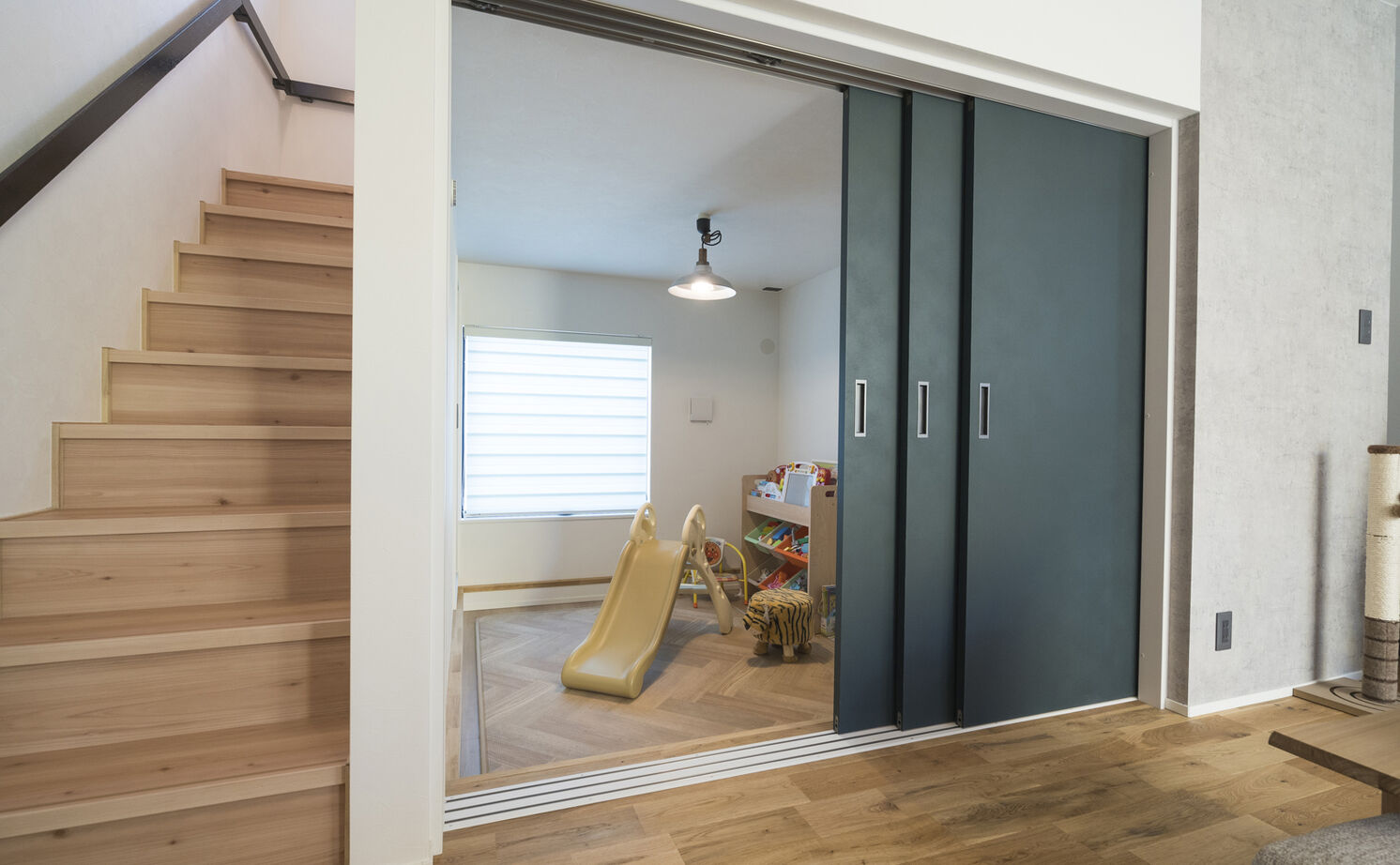 Lib Work 【2000万円台前半／カフェ風／土間】開放的なLDK、中2階、小屋裏スペース…。理想を叶えるアイデア満載の家の建築実例画像4