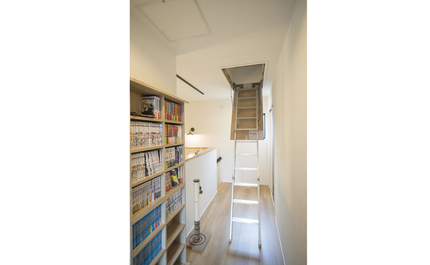 Lib Work 【2000万円台前半／カフェ風／土間】開放的なLDK、中2階、小屋裏スペース…。理想を叶えるアイデア満載の家の建築実例画像16