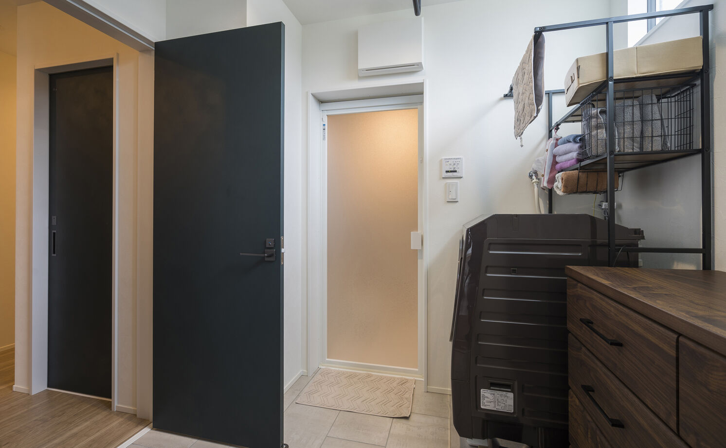 Lib Work 【1000万円台後半／平屋／回遊動線】ヤシの木やサボテンがのびのび育つ。ドライガーデンを望む心地良い平屋の建築実例画像10