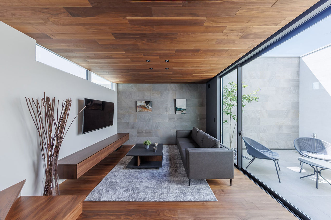 Kibaco 【ビルトインガレージ／中庭／39.3坪】完全プライベートな中庭でくつろげるホテルライクな家の建築実例画像4