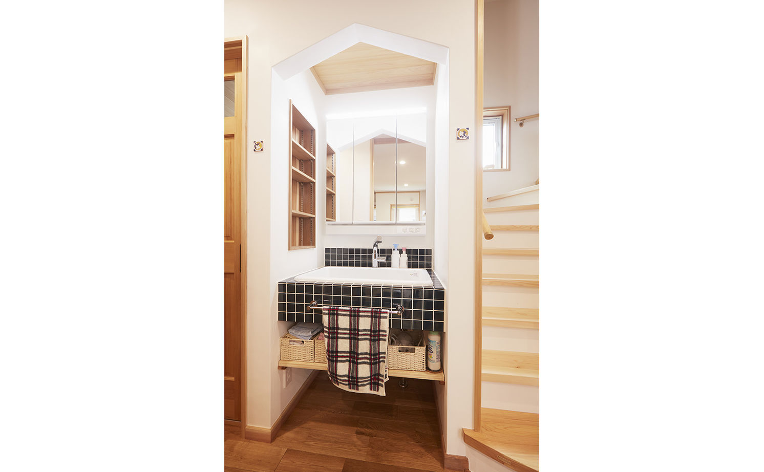 徳田工務店 【37.1坪/宮城県産材78.5％使用】ゆとりと開放感、遊び心も散りばめた「ヴィンテージ」テイストの家の建築実例画像6